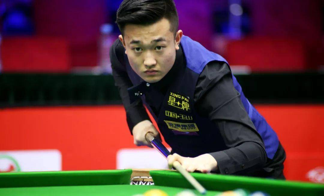 他的击球稳 他的击球稳