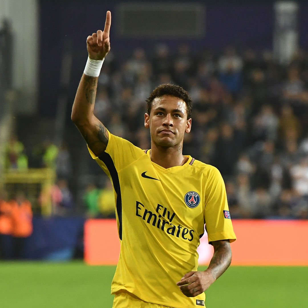 收入方面 收入方面