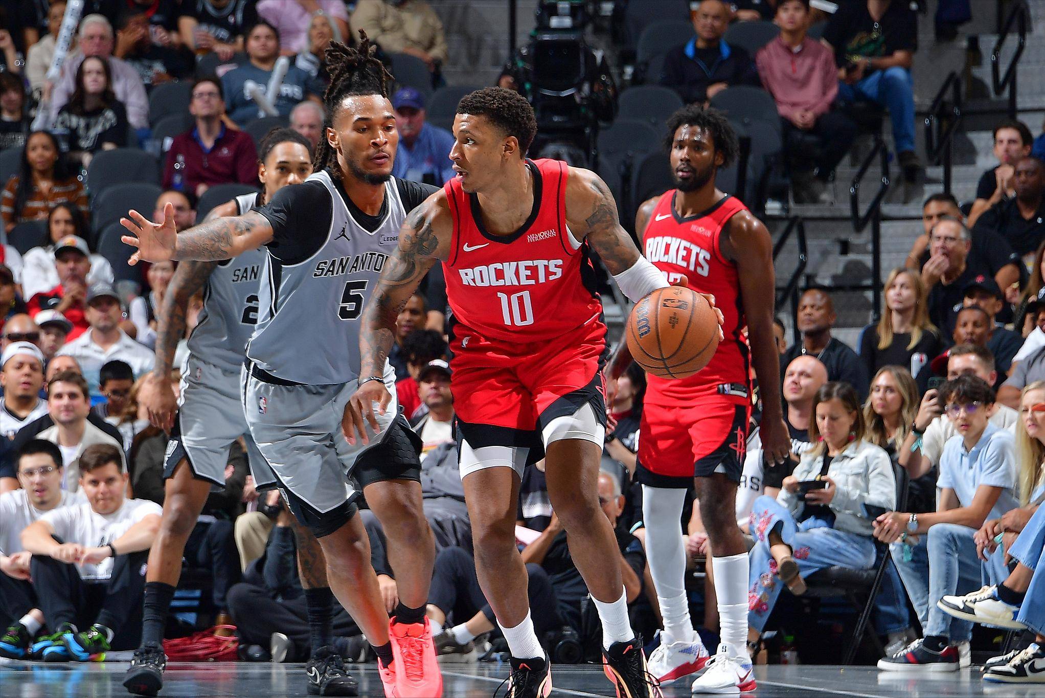 利又一次在 利又一次在