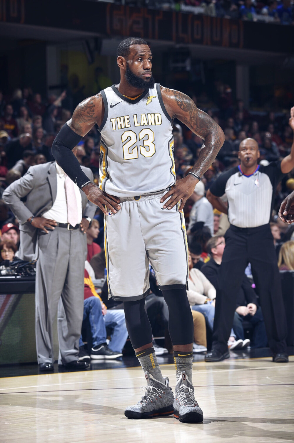 的席位与心 的席位与心